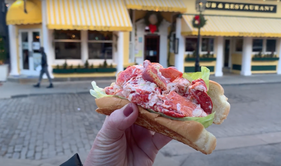 brick alley pub lobster roll