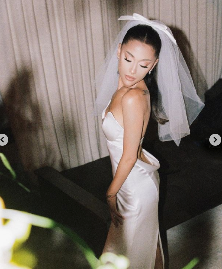 Ariana grande in outlet a wedding dress