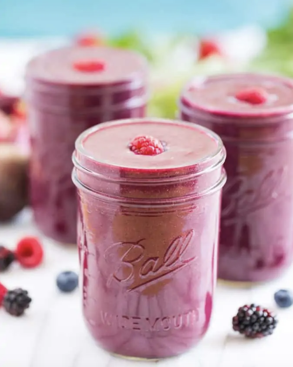 glowing berry and beetroot smoothie