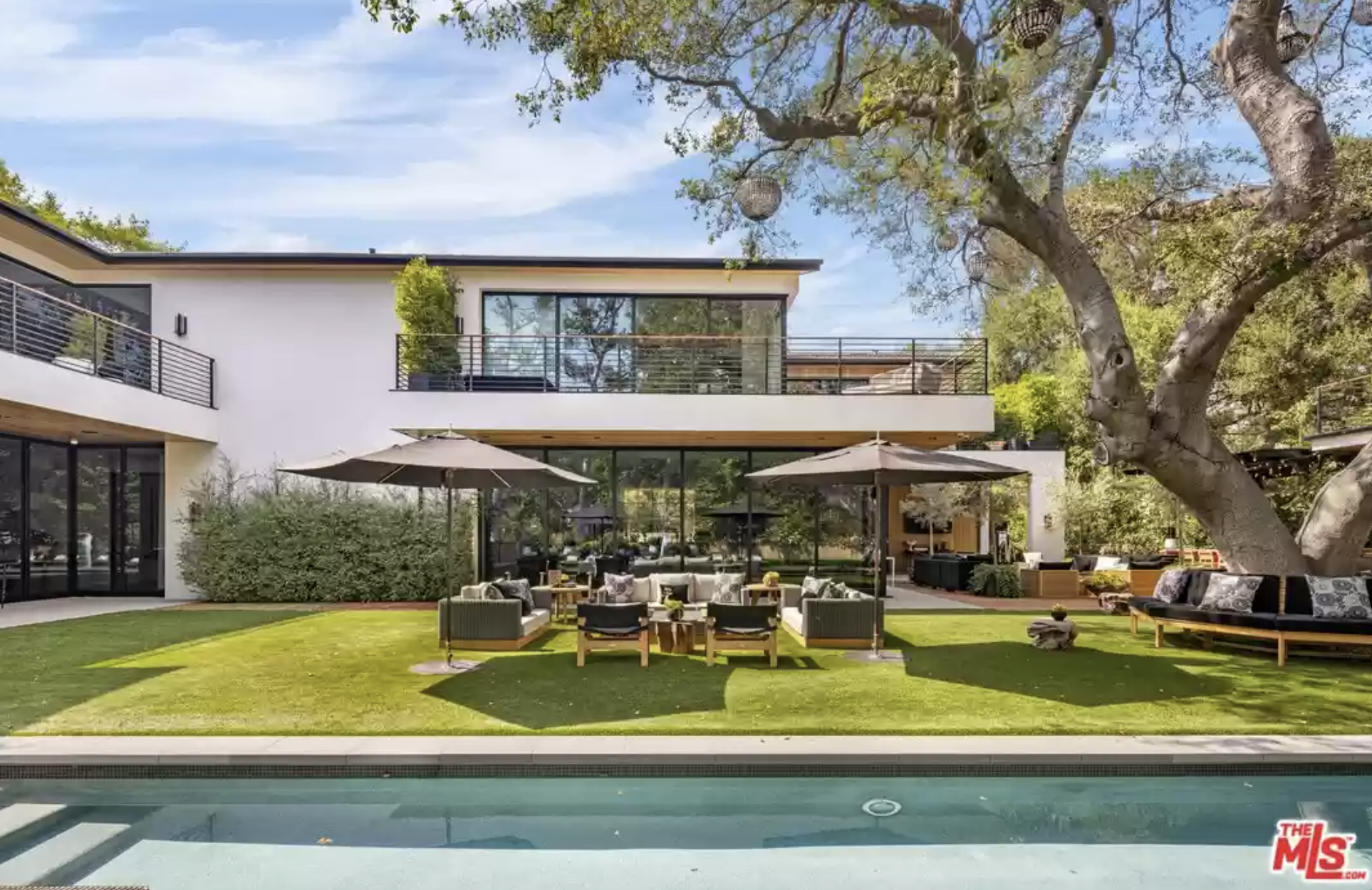 Joe Jonas & Sophie Turner Sell $16.75 M Encino Home: Photos – SheKnows