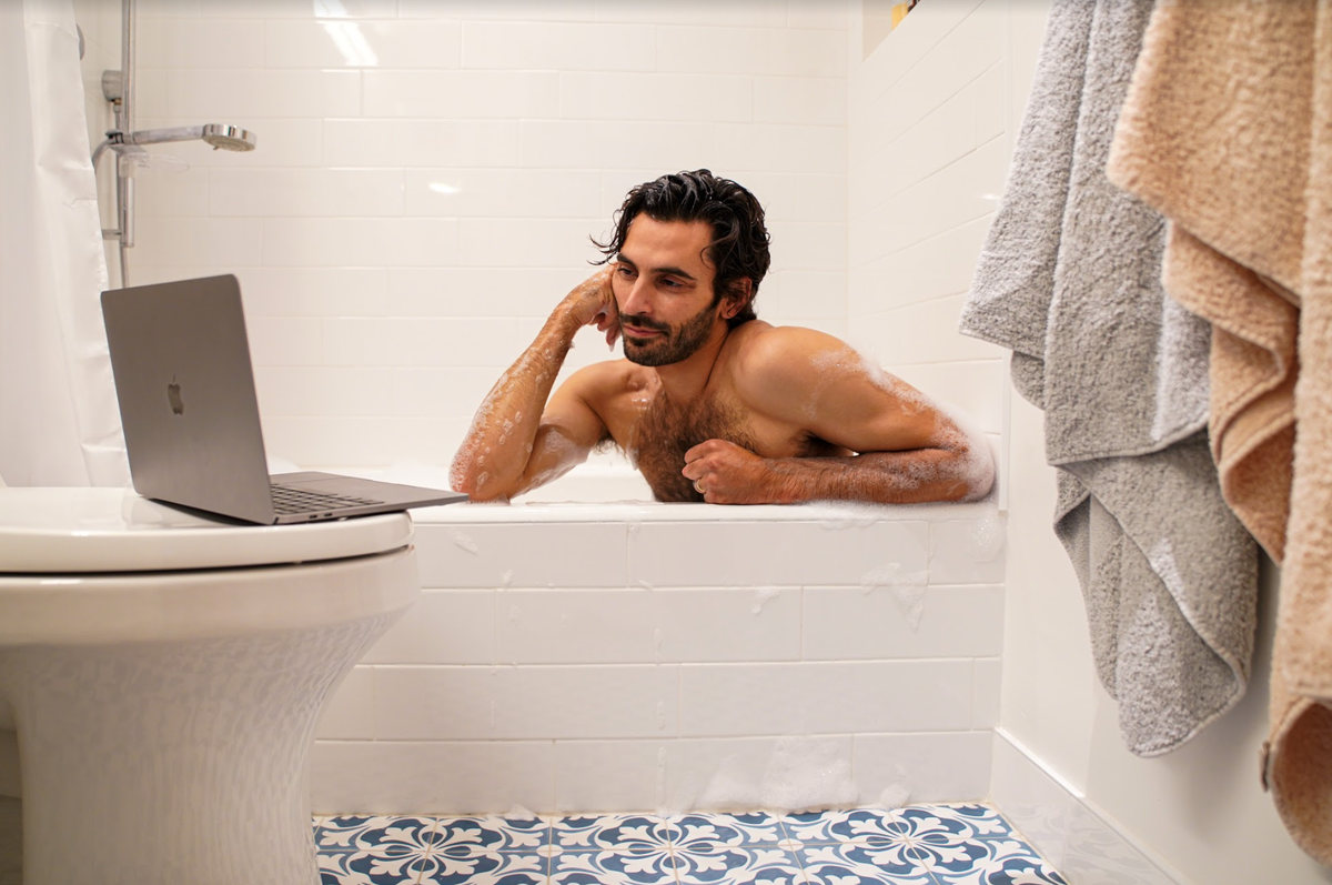 Bro Bath Force Sex - I Tried Men Who Take Baths, a Men's Group Where Everyone's in a Tub