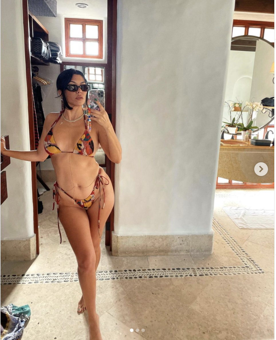 Kourtney Kardashian Shows Off Abs In Unedited Bikini IG Photos