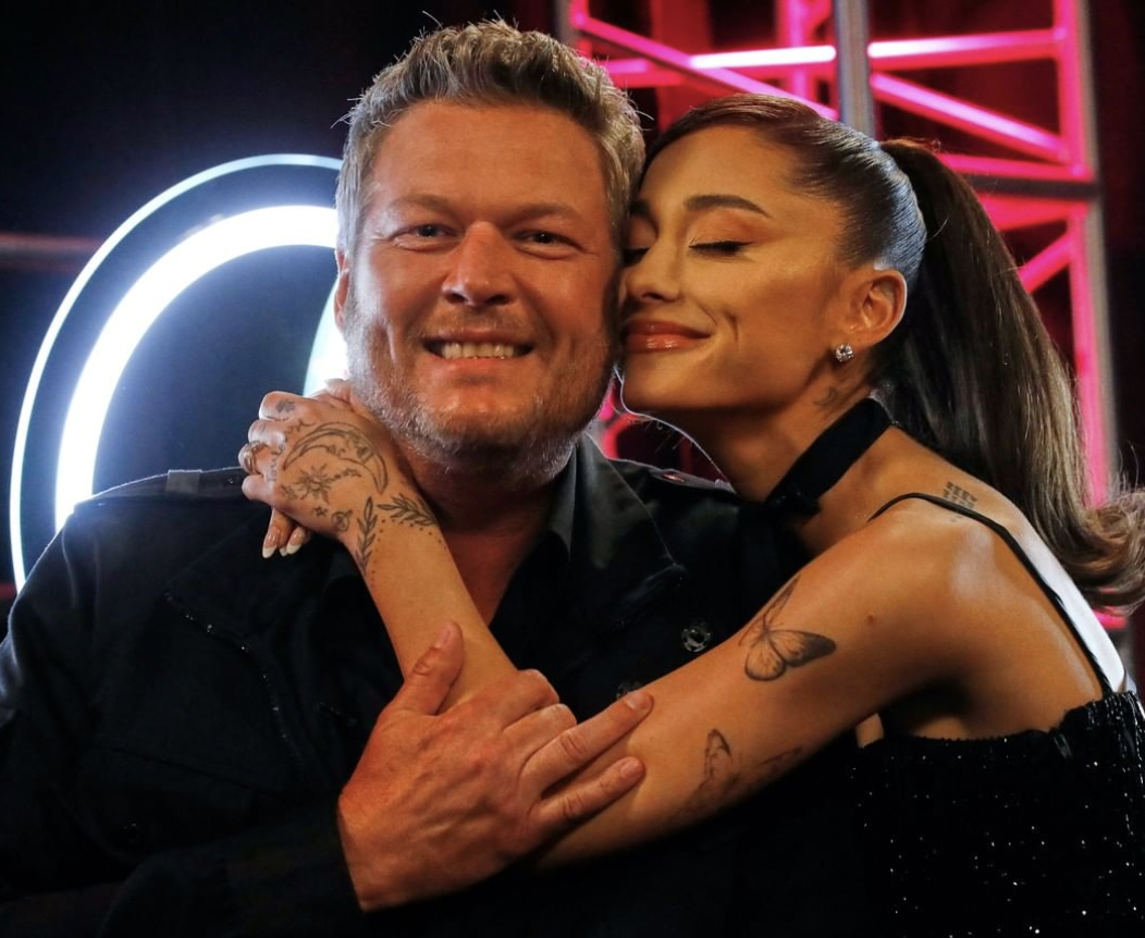 Ariana Grande REVEALS Shady Text From Blake Shelton Over THIS Rumor!