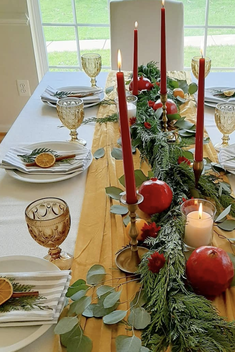 red and green thanksgiving table