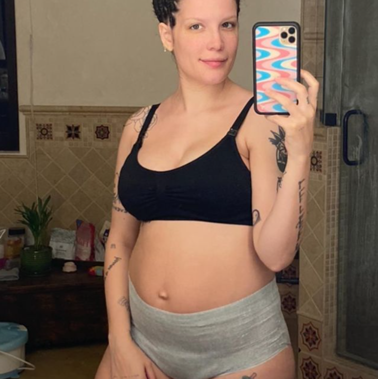 These Are the 'Real' Postpartum Body Photos Every Mom Needs to See