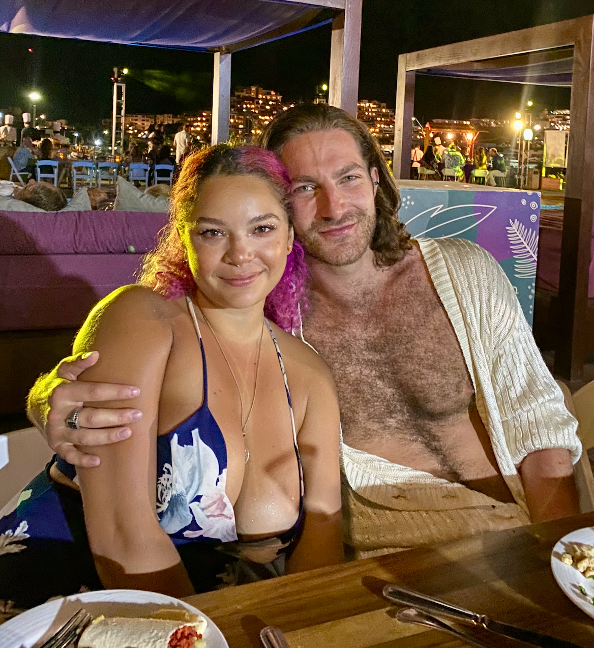 boobs holding swinger woman