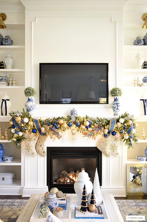 33 Christmas Mantel Decor Ideas | Christmas Fireplace Decor