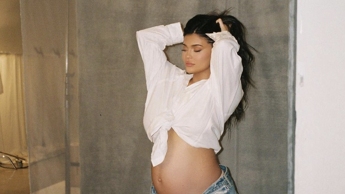 preview for Kylie Jenner Gives MAJOR Clue That She’s Given BIRTH!