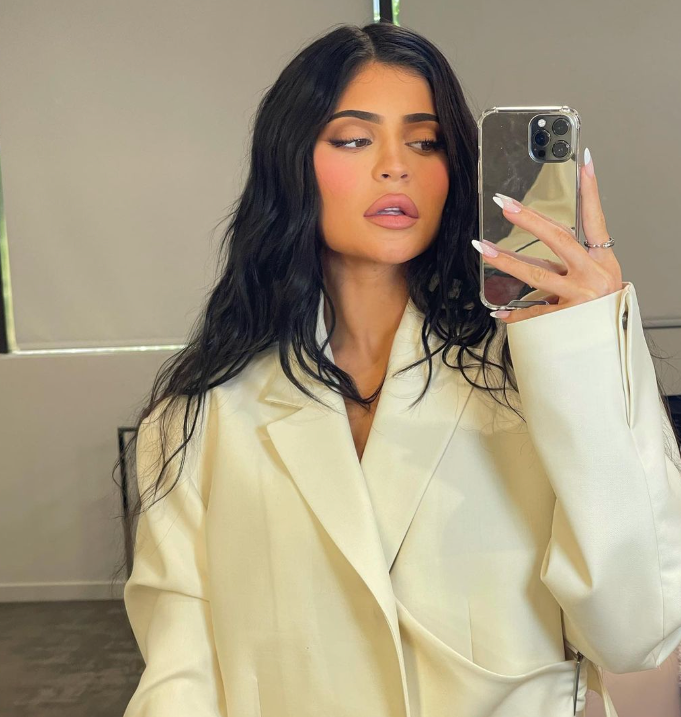 Kardashians Before and After Plastic Surgery – Kardashians Season 1 to Now
