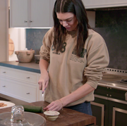 kendall jenner attempts to cut cucumber