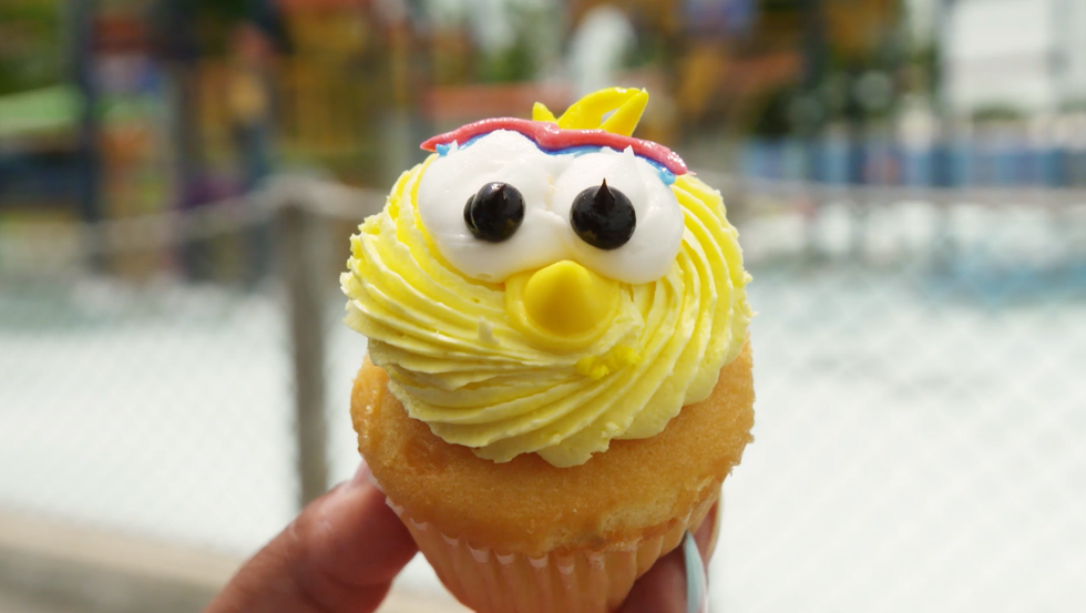 big bird cupcake