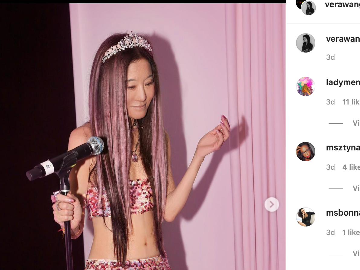 Vera Wang Flaunts Sculpted Abs In A Crop Top In Birthday IG Pics Vera Wang Flaunts Sculpted Abs In A Crop Top In Birthday IG Pics