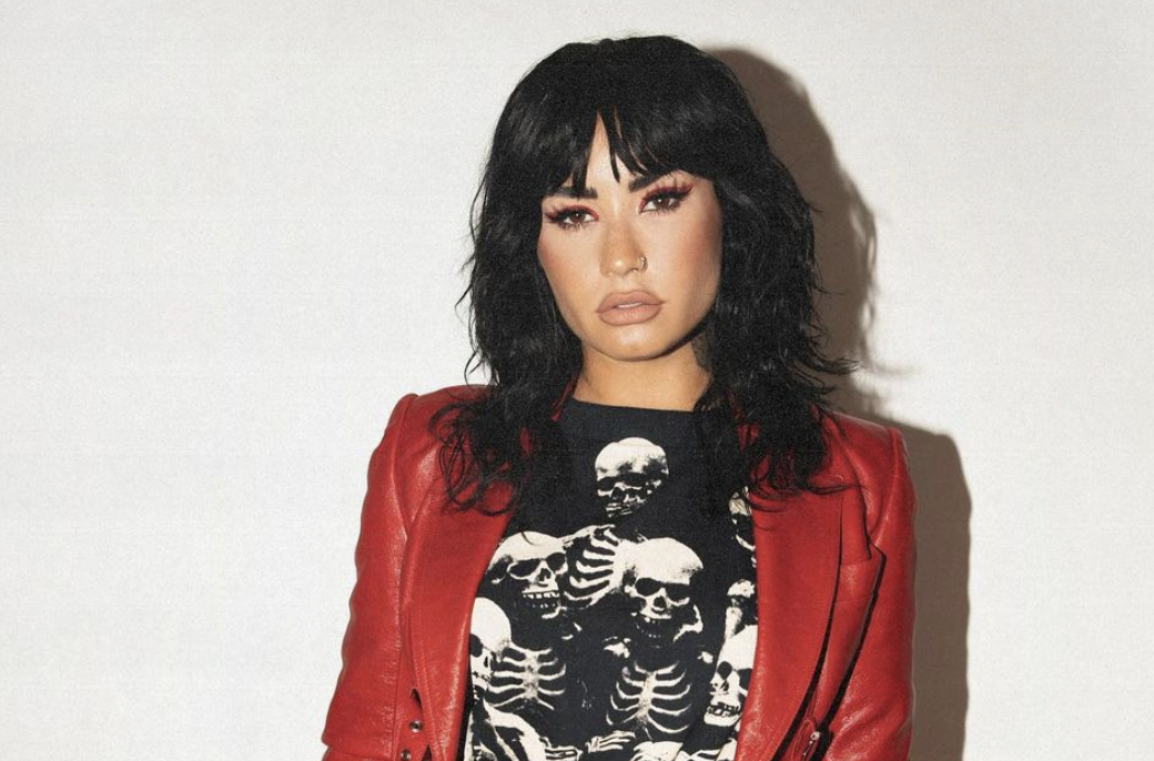 Two Pieces by Demi Lovato - lyrics  Demi lovato lyrics, Taylor swift song  lyrics, Favorite lyrics