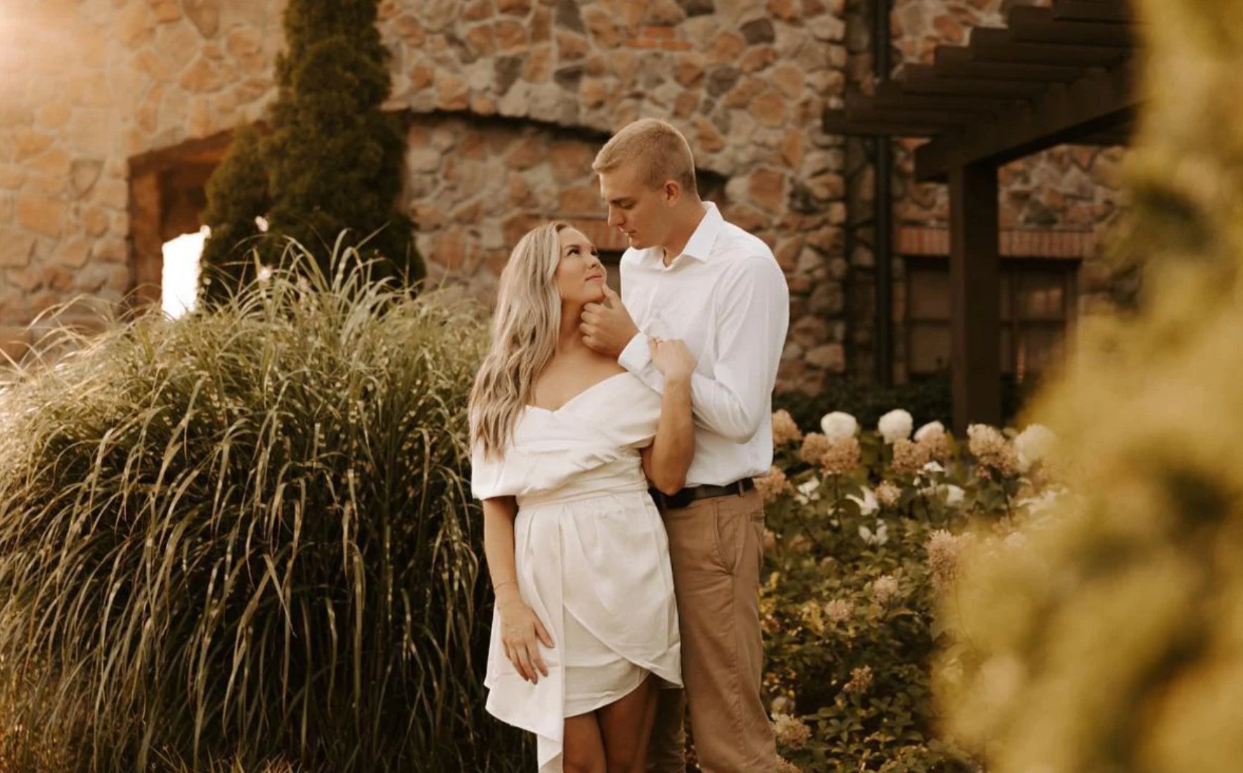 This Couple Took Engagement Photos At Olive Garden For Italy Vibes