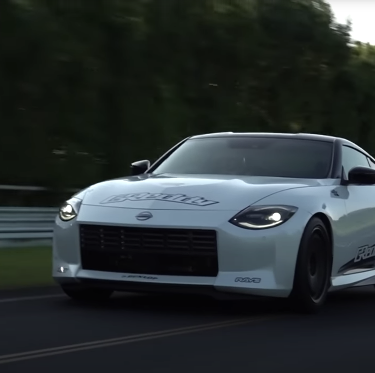 Watch This Modified 2023 Nissan Z Hit 177 MPH