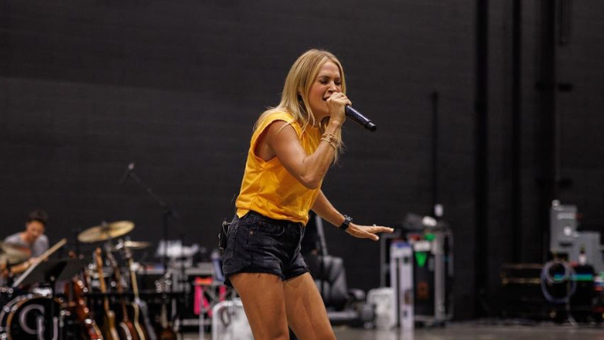 Carrie Underwood Leaves Fans Speechless In Nearly Invisible Micro Shorts At  Stagecoach Festival—Her Legs Are INSANE! - SHEfinds