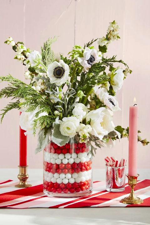 christmas table decorations  red and white vase