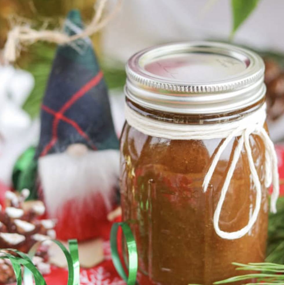 10 DIY Holiday Gifts for Mom!  Tay from Millennial Moms 