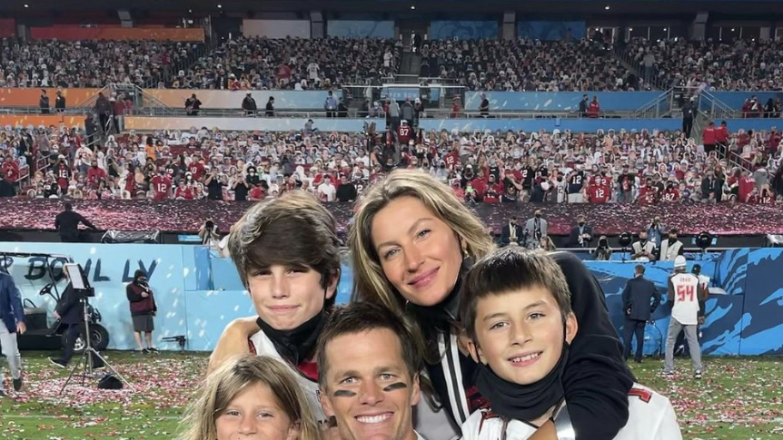 Who are Tom Brady's siblings?