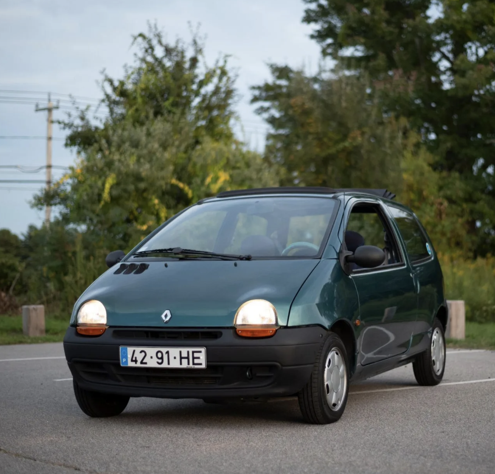 theorie Televisie kijken kapsel 1996 Renault Twingo Bring a Trailer Auction