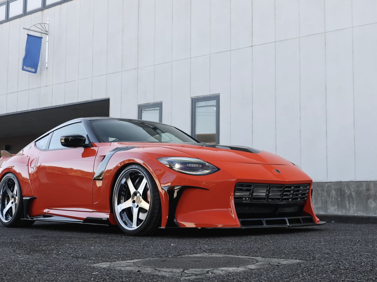The Nissan Z Looks Much Meaner With A Widebody Kit