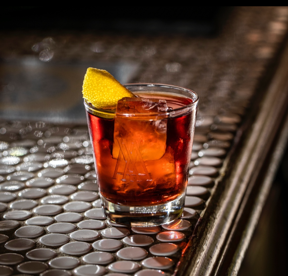 amor y amargo cocktail