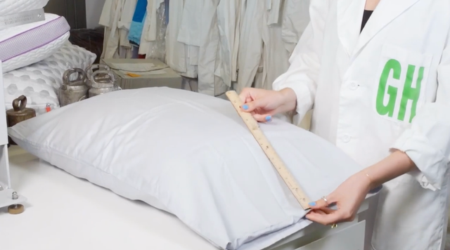 an analyst evaluates pillowcase fit