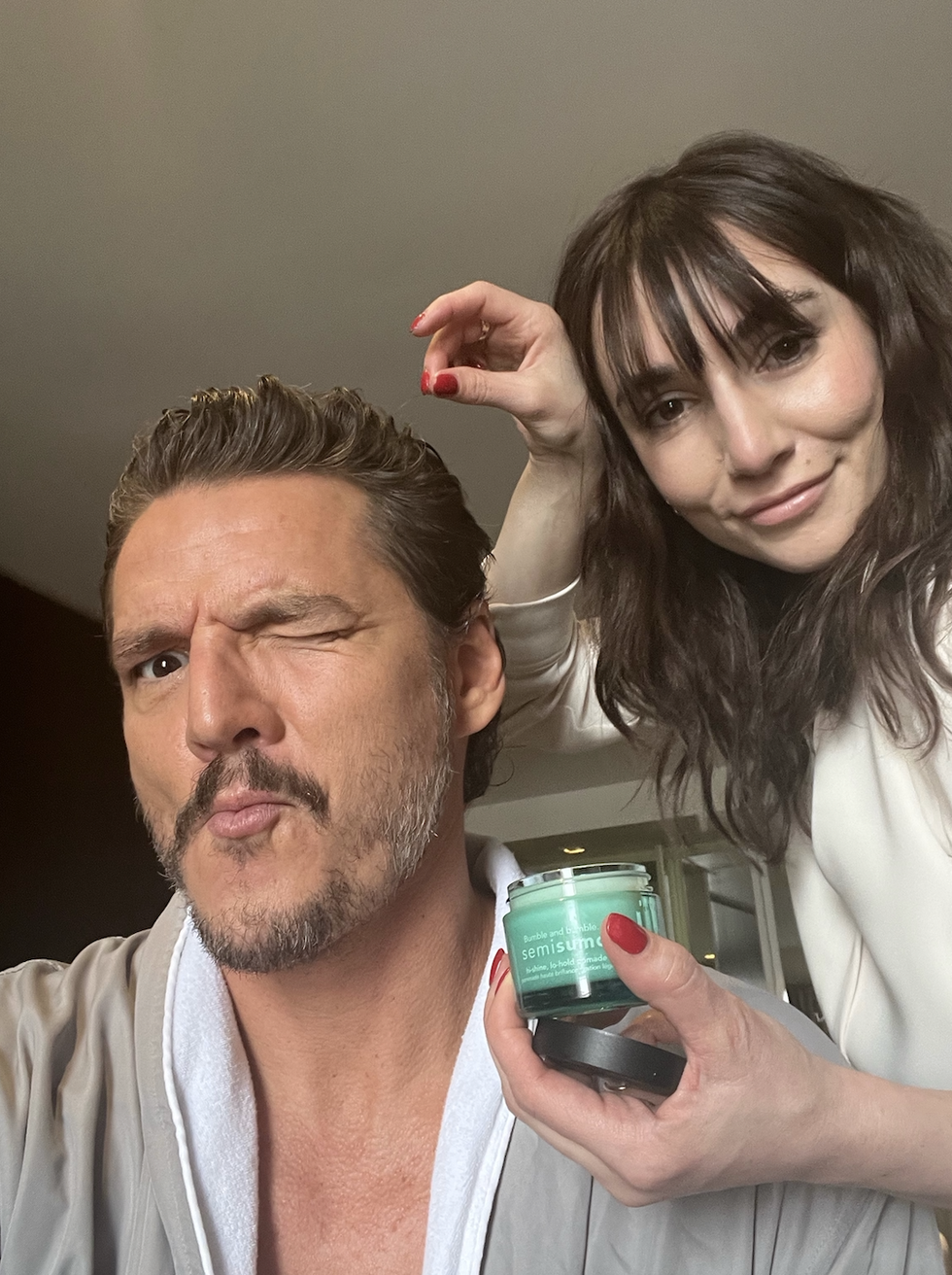 pedro pascal and hairstylist coco get ready for the 2023 oscars red carpet