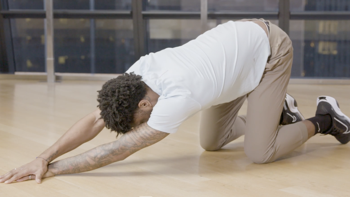 These Are the Top 5 Different Types of Stretches and How to Do Them - Top  Doctor Magazine
