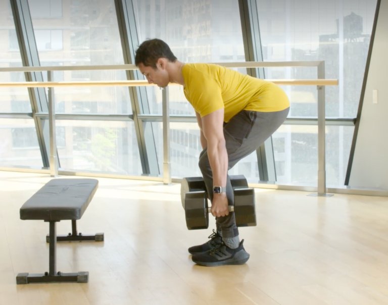 how-to-do-the-dumbbell-romanian-deadlift-for-strong-leg-workouts