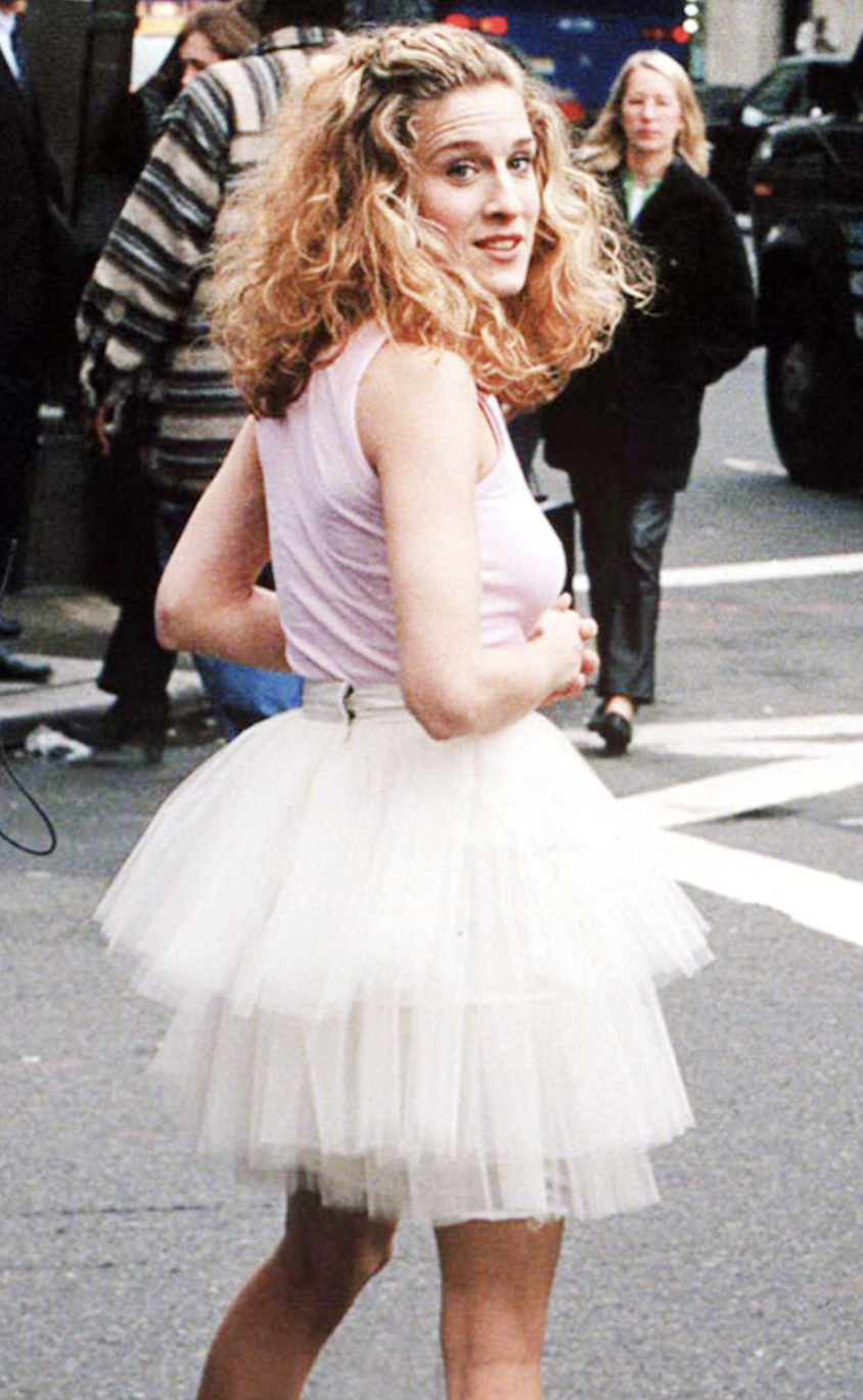The Top Carrie Bradshaw Fashion Moments Of All Time
