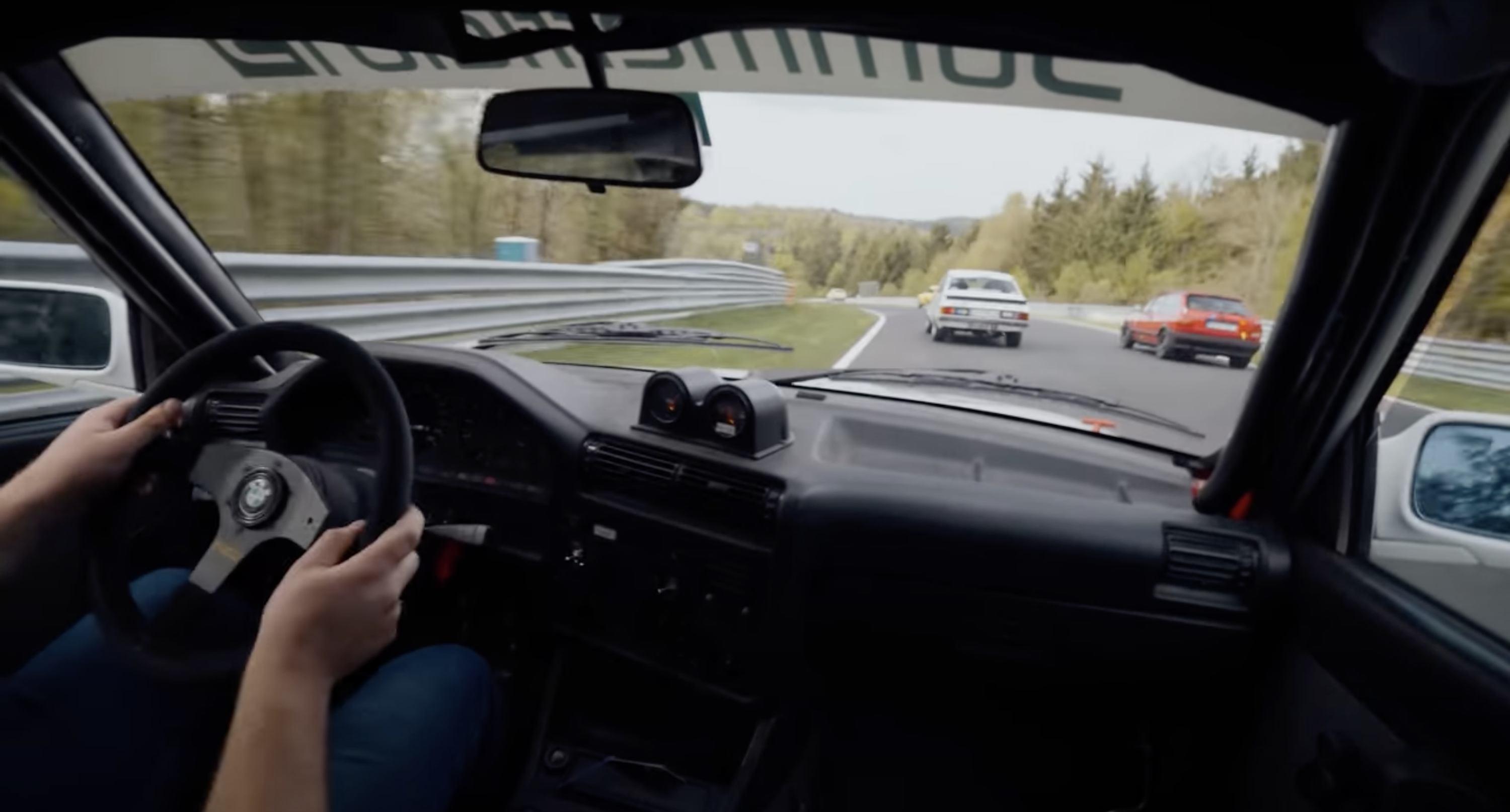 Nürburgring y este BMW M3 E30 hacen la pareja perfecta