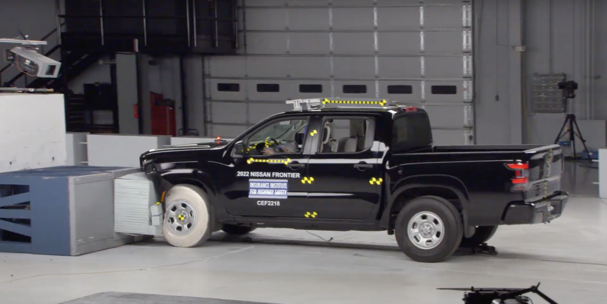 No Small Truck Earns Top Marks in IIHS’s Rear-Seat Safety Testing
