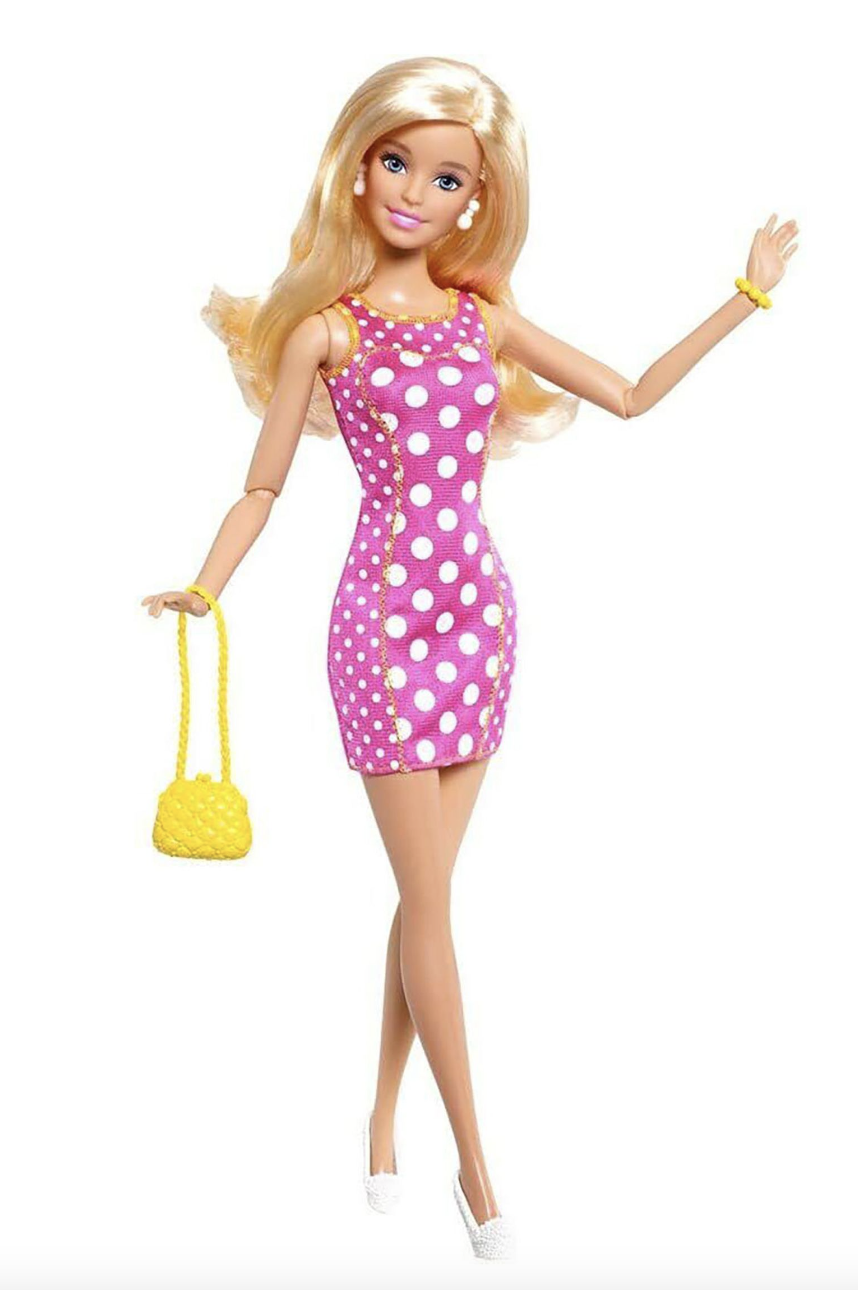 Barbie Tour. Os vestidos de Margot Robbie saídos do guarda-roupa da boneca  mais famosa - Tendências - Máxima
