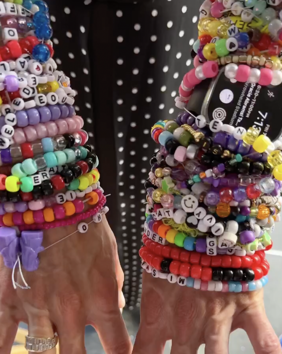 Woman Says She Made $16,000 From Friendship Bracelets for Eras Tour