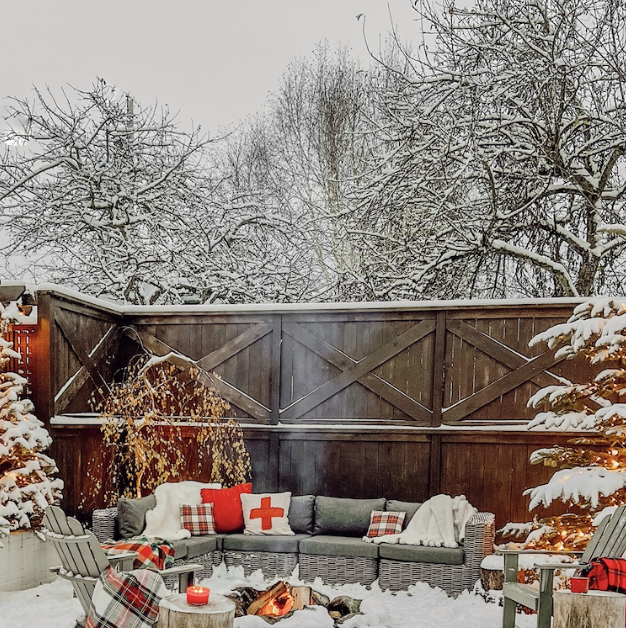40+ Spectacular Outdoor Christmas Decoration Ideas to Try in 2023