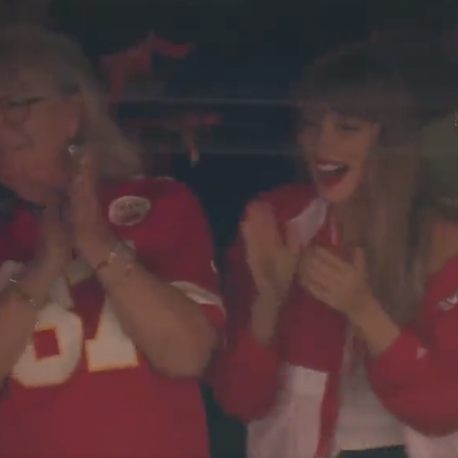Alert: Taylor Swift Is in the Stands Watching Travis Kelce's Game RN!