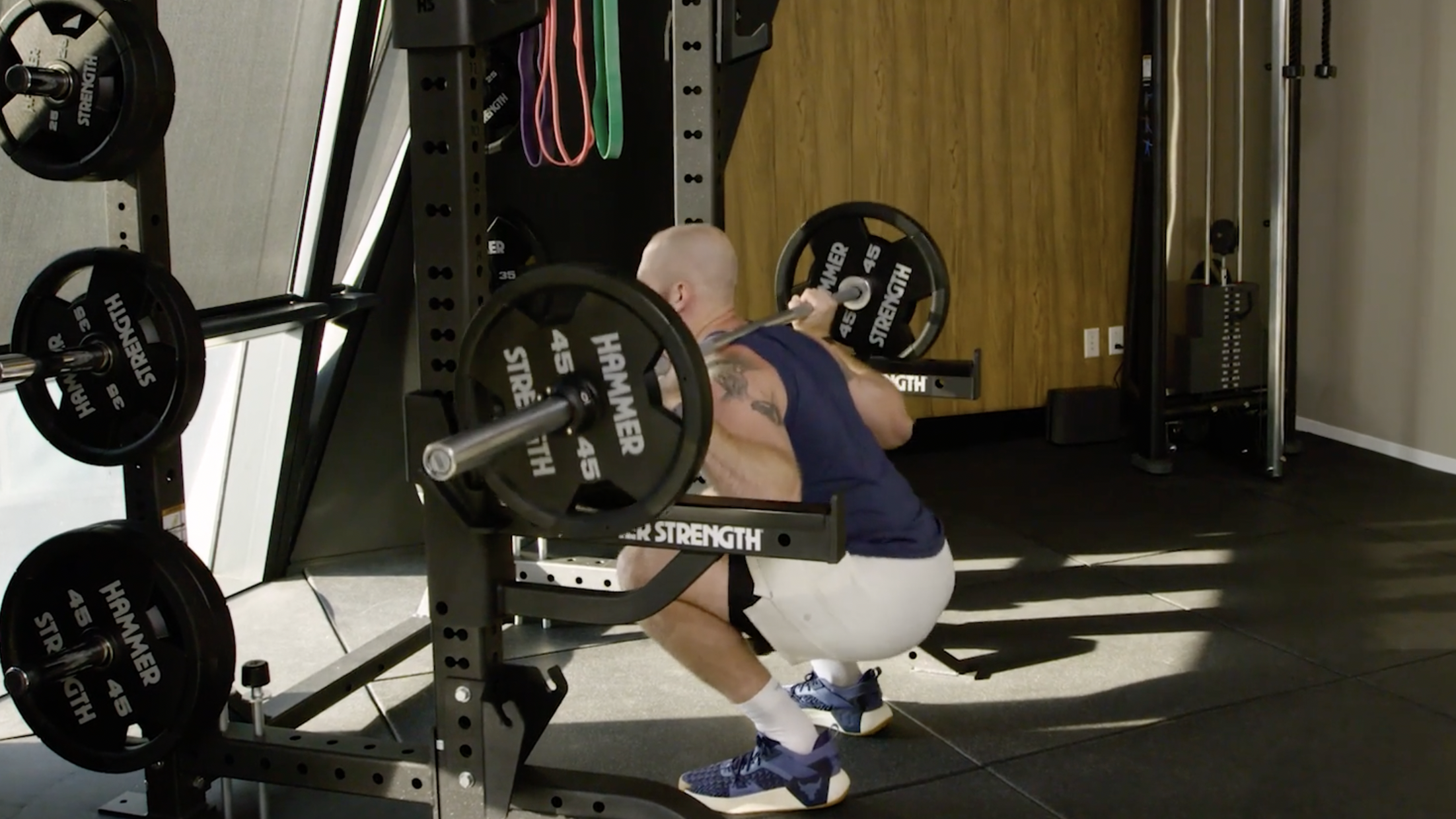 How to Barbell Back Squat: Form, Benefits, Reps