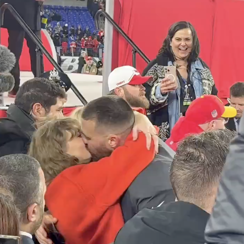 Taylor Swift Walked Straight Onto the Field and Kissed Travis Kelce After the Chiefs Win