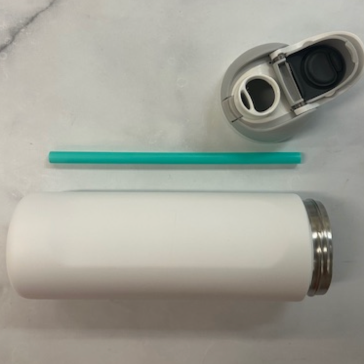 the lid, straw and owala freesip bottle