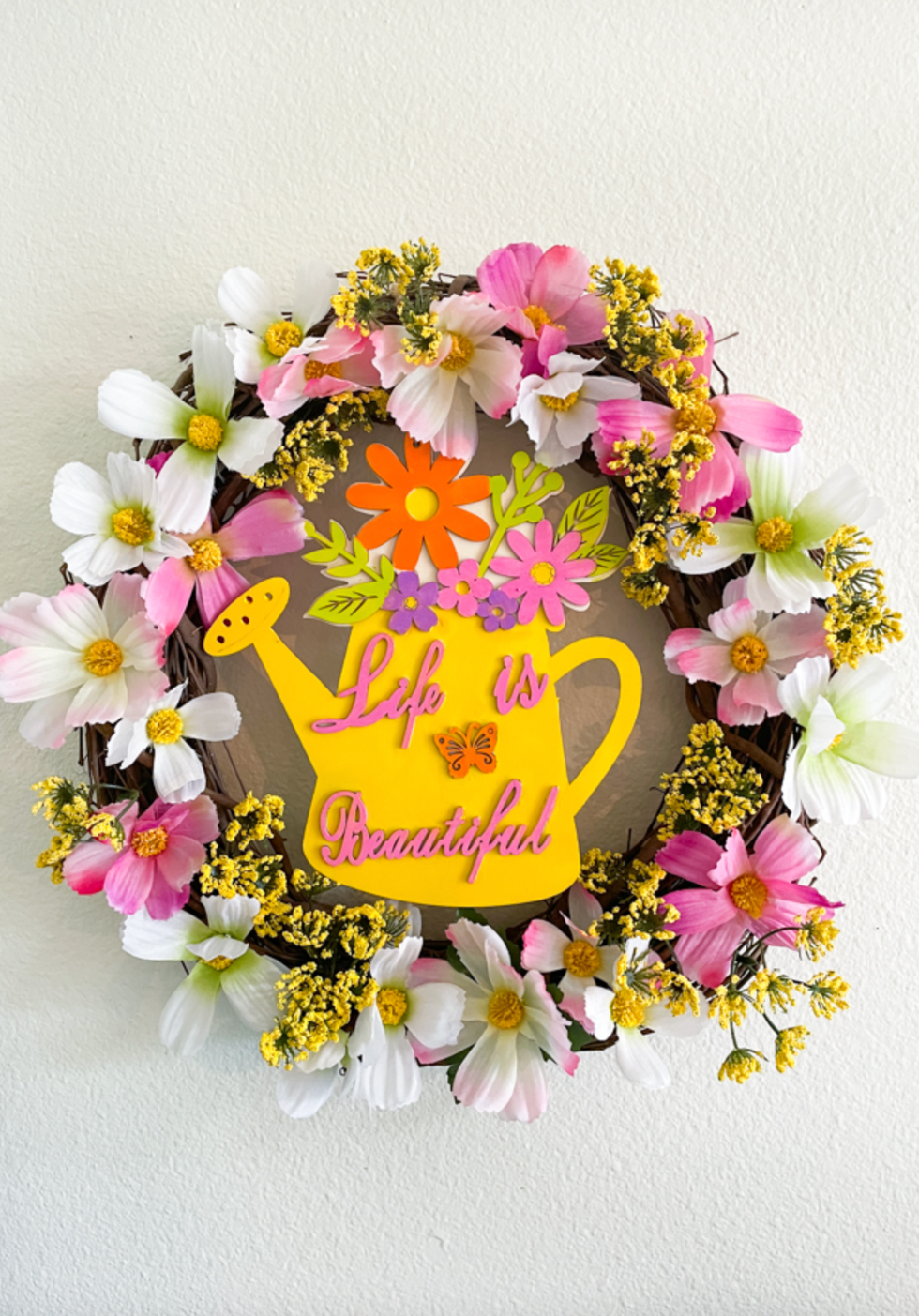 35 DIY Spring Wreath Ideas to Make This Season