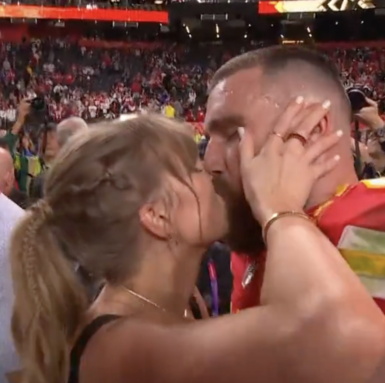 Aww @ This Video of Taylor Kissing Travis After His Big Win