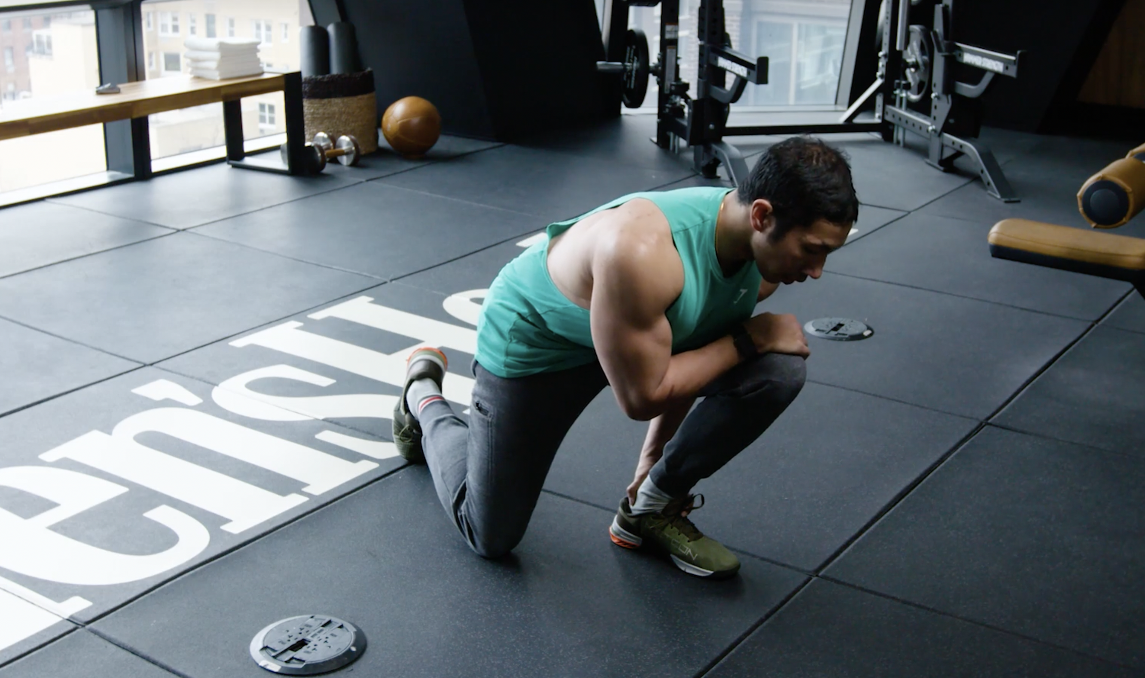 4 Reasons You Have Knee Pain From Squats and How to Fix Them