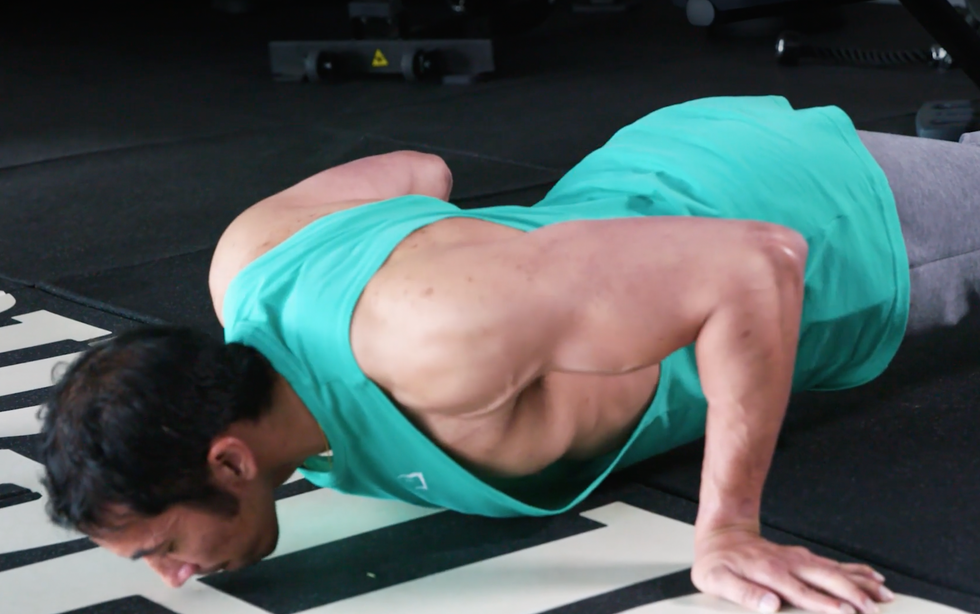 biceps pushup