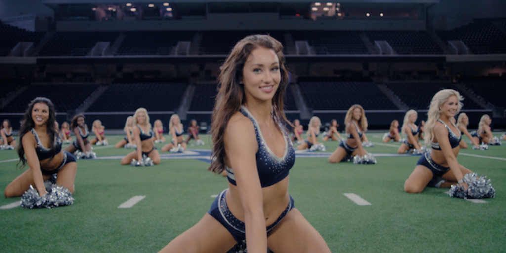 You are currently viewing How much do the Dallas Cowboys cheerleaders earn?