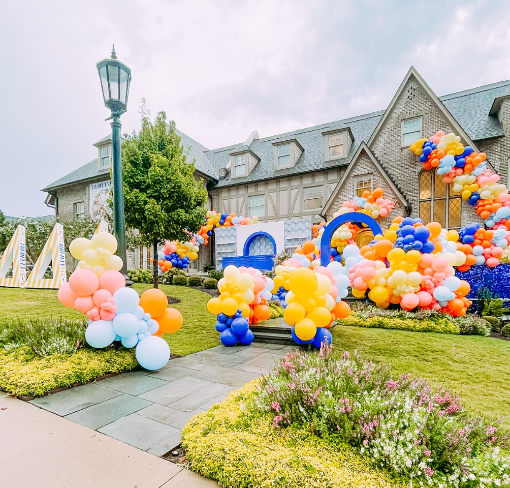 You won’t believe how much it costs to build one of these sorority balloon displays