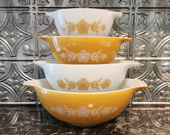 Outlet vintage Pyrex Bowls