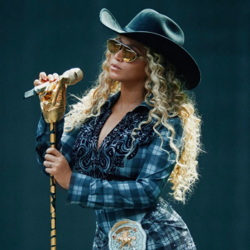 Beyoncé Closes Out Her Paris Shows in Four Different Loewe Looks