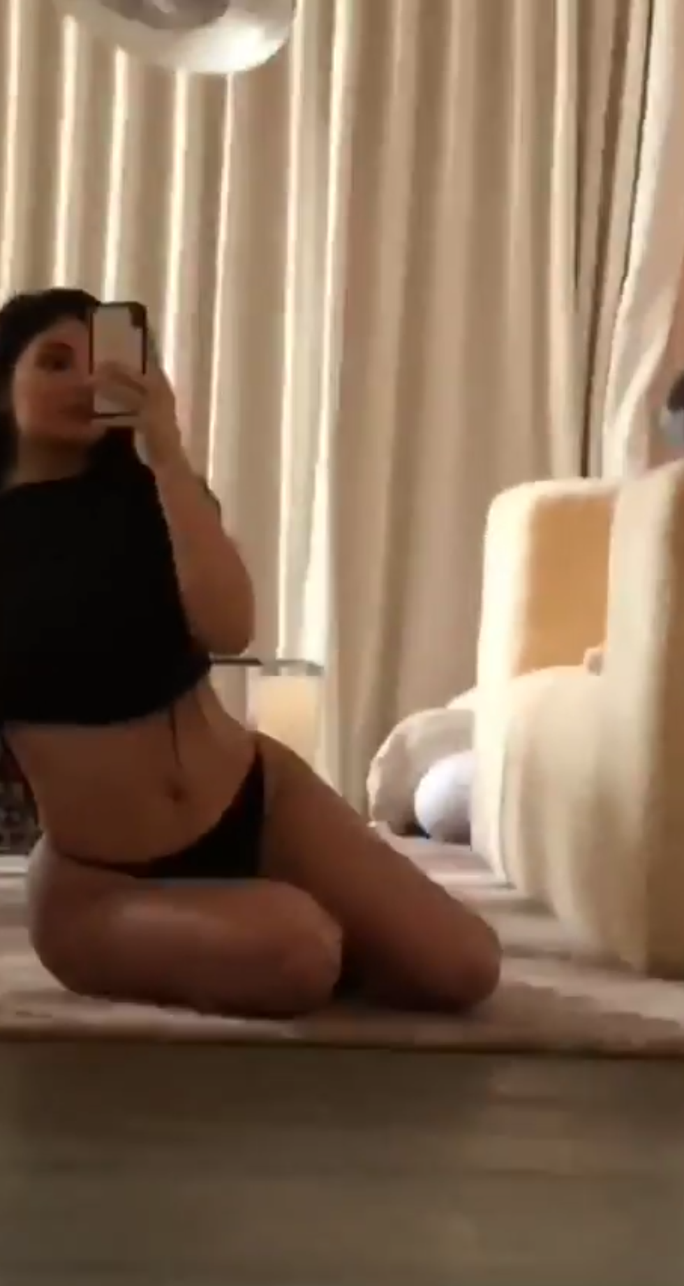 kylie jenner post baby body photos 
