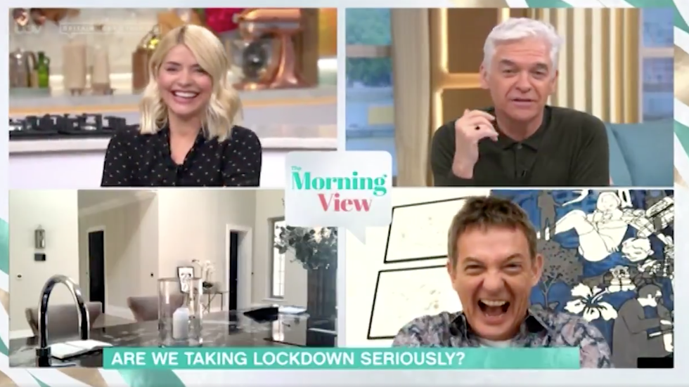 This Morning's Holly and Phil laugh at awkward malfunction with broadcaster